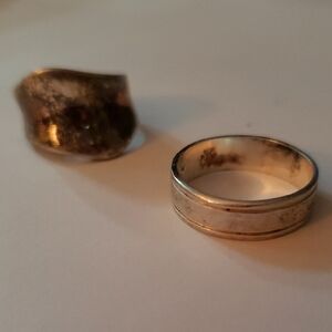 2 sterling silver rings